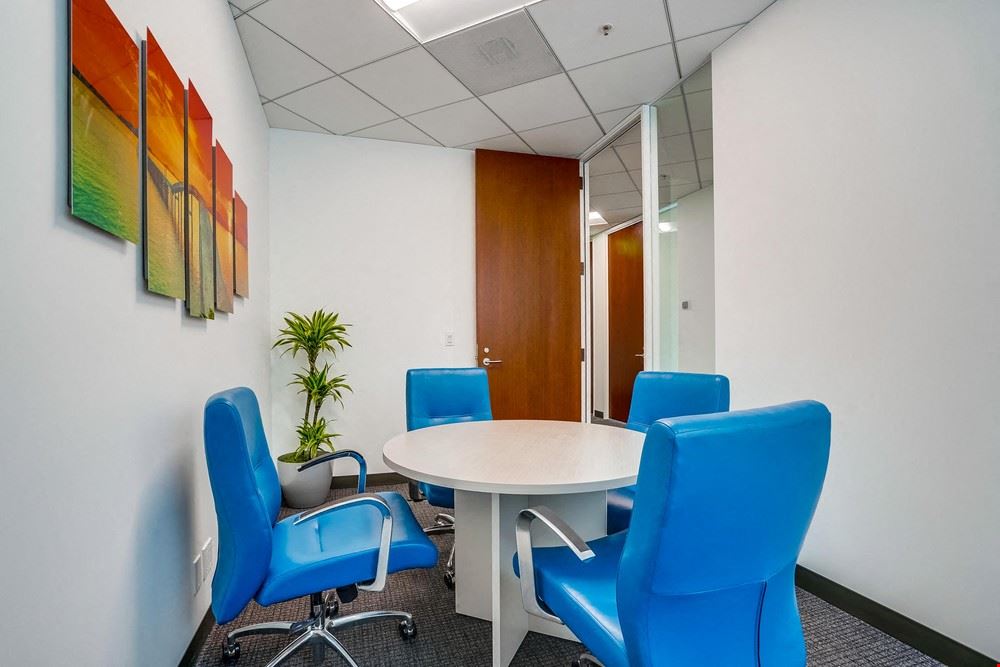 Wilshire Bundy Plaza