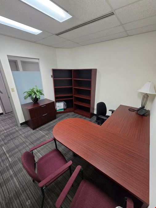 1160 Private Office