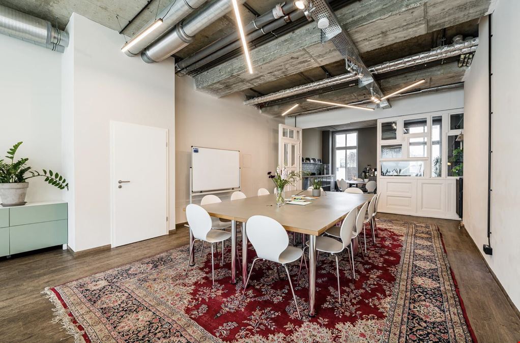 THE GATE BERLIN - PIANO ROOM