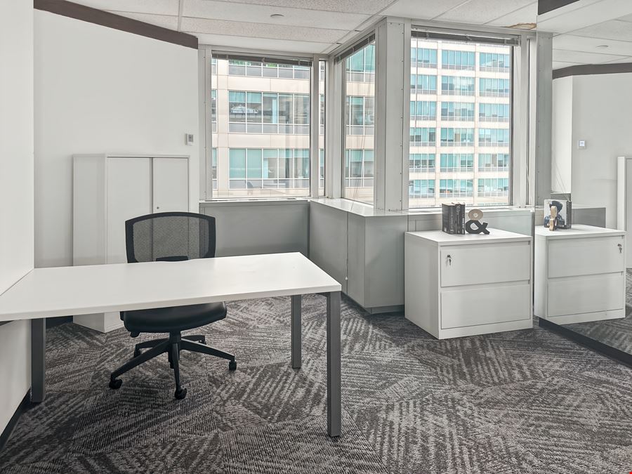 Regus - Toronto - Street