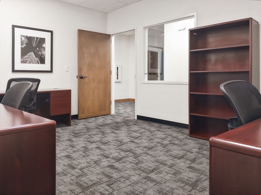 Regus - Overland Park - Metcalf Avenue