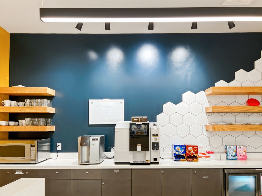 CA, Los Angeles - Spaces Santa Monica