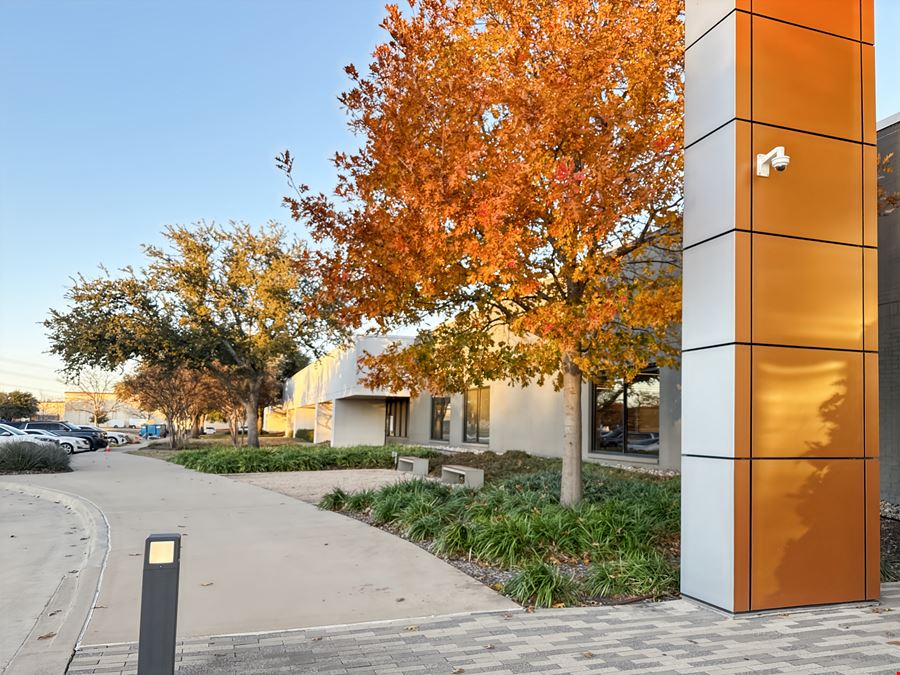 Spaces - Plano - Legacy Central