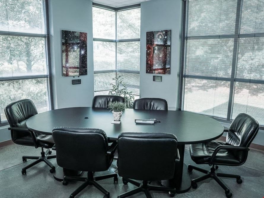 Constellation Meeting Room for 6