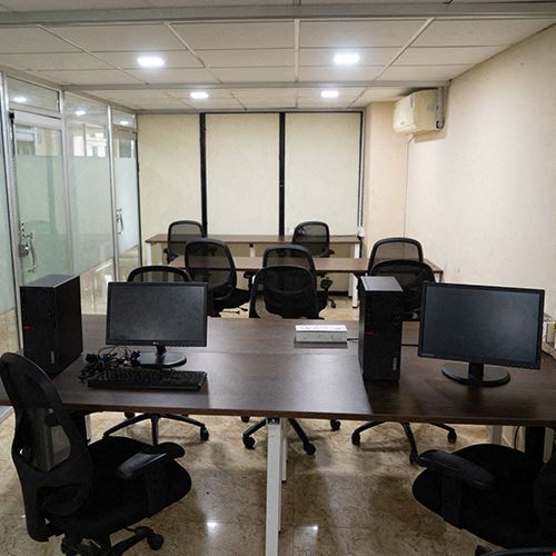 Krisan Infinite Spaces - Mayflower Valencia