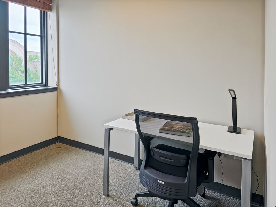 Regus - Newnan - Crossing Bypass