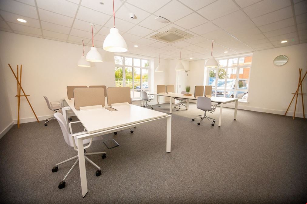 Regus - Fast Track House