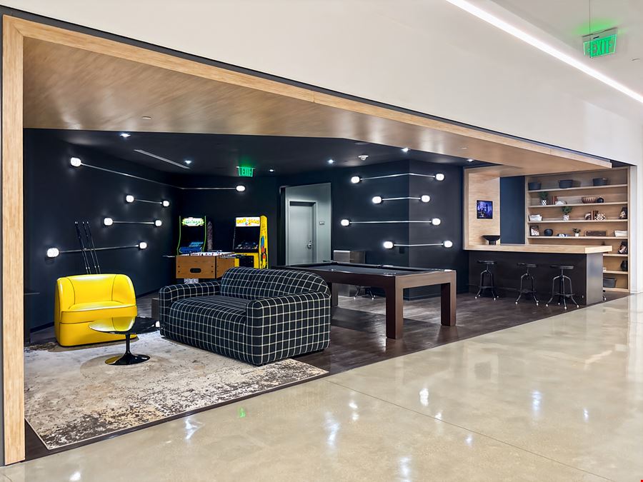 CA, Burbank - The Tower