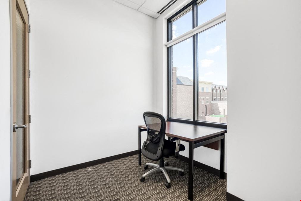 Regus - Naperville - Main Street Promenade