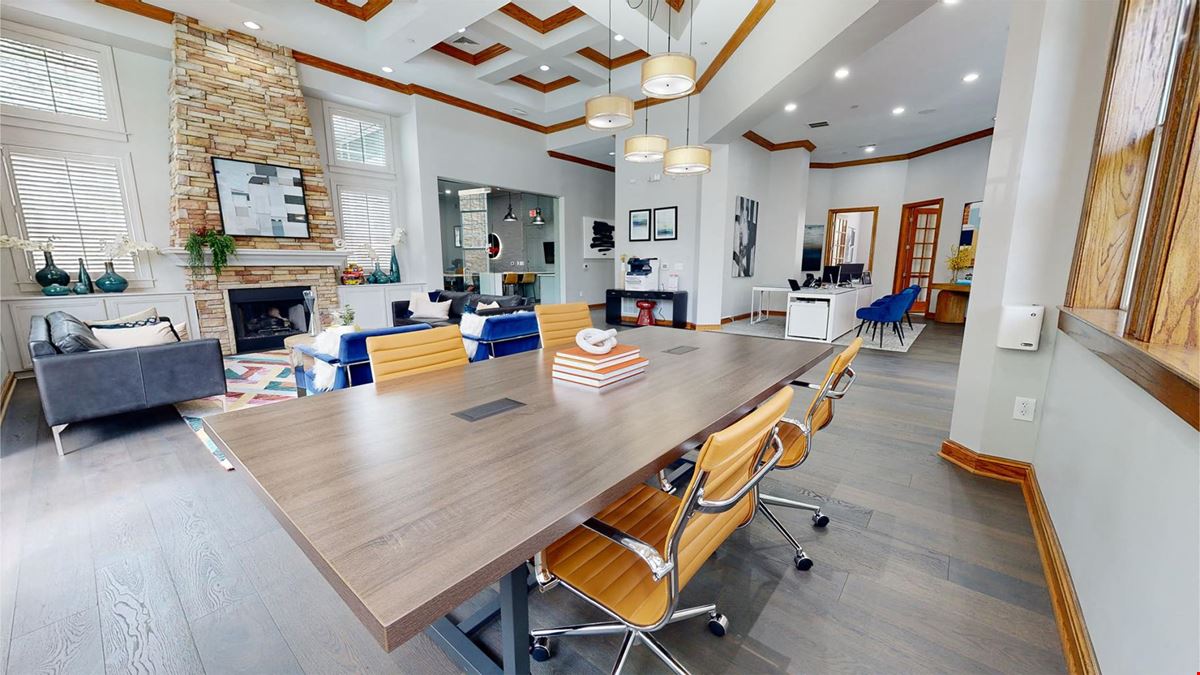 Apt CoWork at Cottonwood Ridgeview - Open Seating
