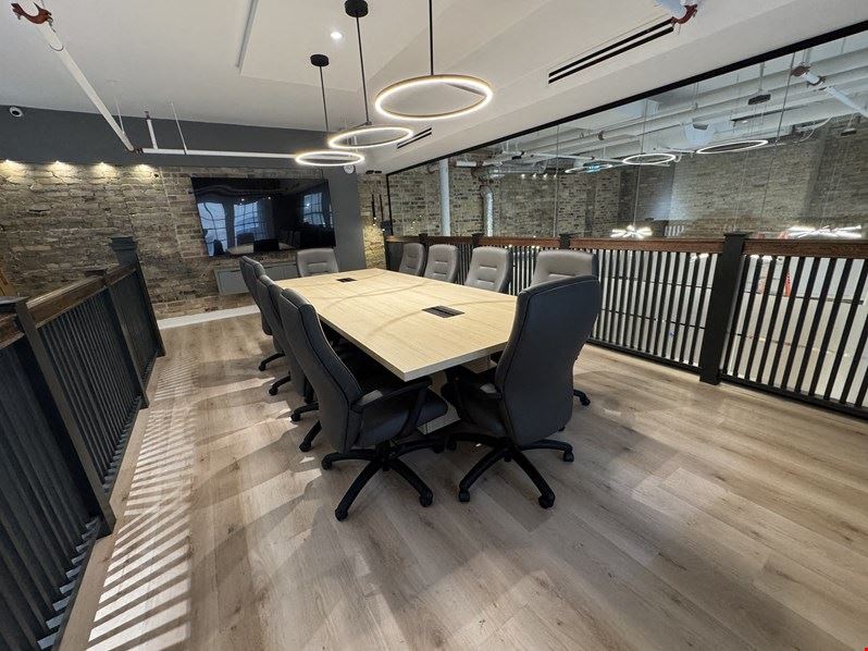 Office Evolution International - Toronto Massey Tower - Office Evolution