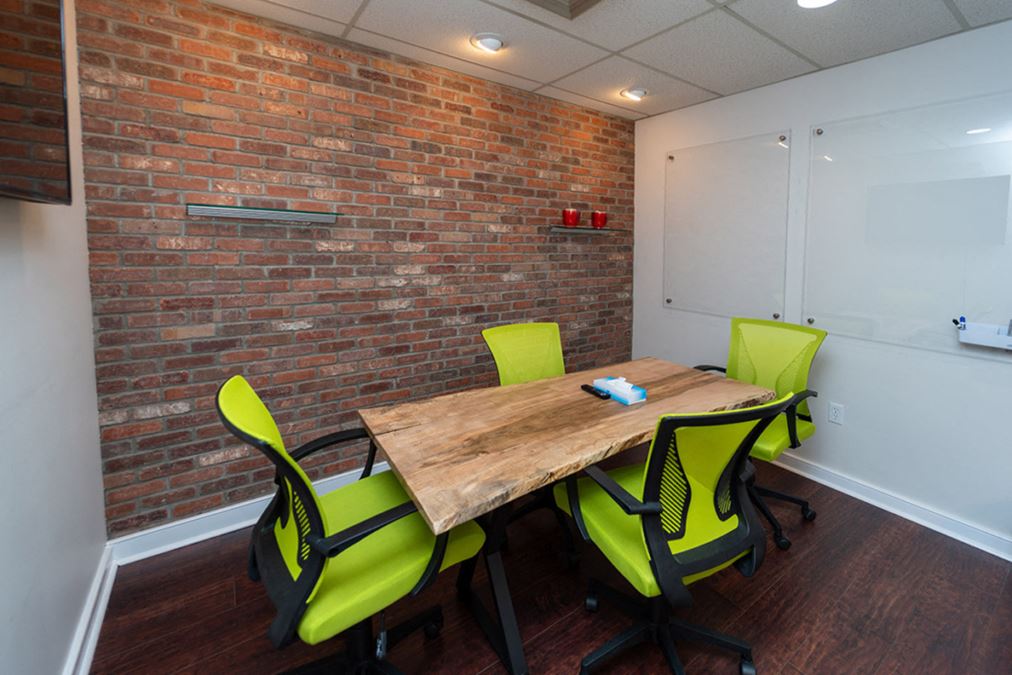 HeadRoom Media North Olive Street