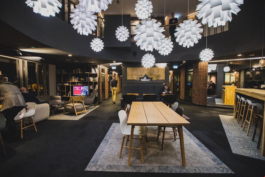 BeIN Offices Zebra Black