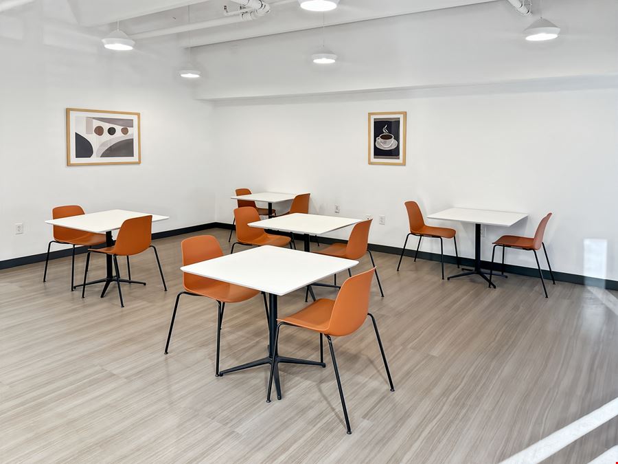 Regus - Phoenix - Clarendon