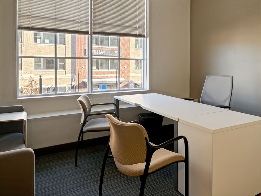 Regus - St Charles - The Plaza