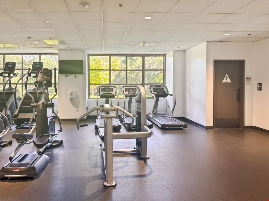 CA, Calabasas - Spaces Park Calabasas