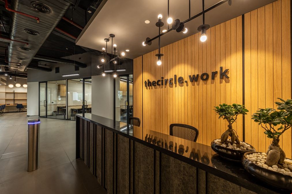 The Circle Work - TheCircle.Work - Palm Spring Plaza
