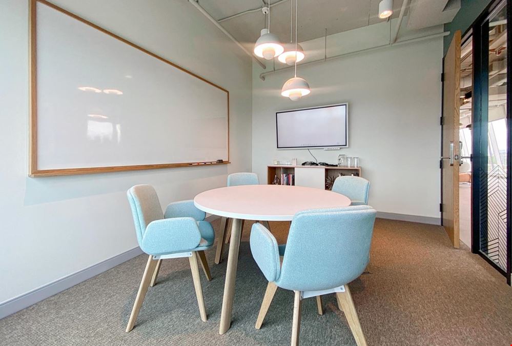 BC, Vancouver - 525 West 8th Avenue