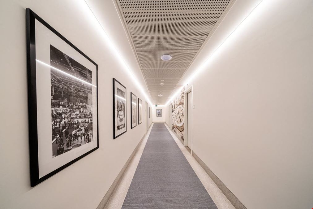 Satellite Office - Hotel de Banque