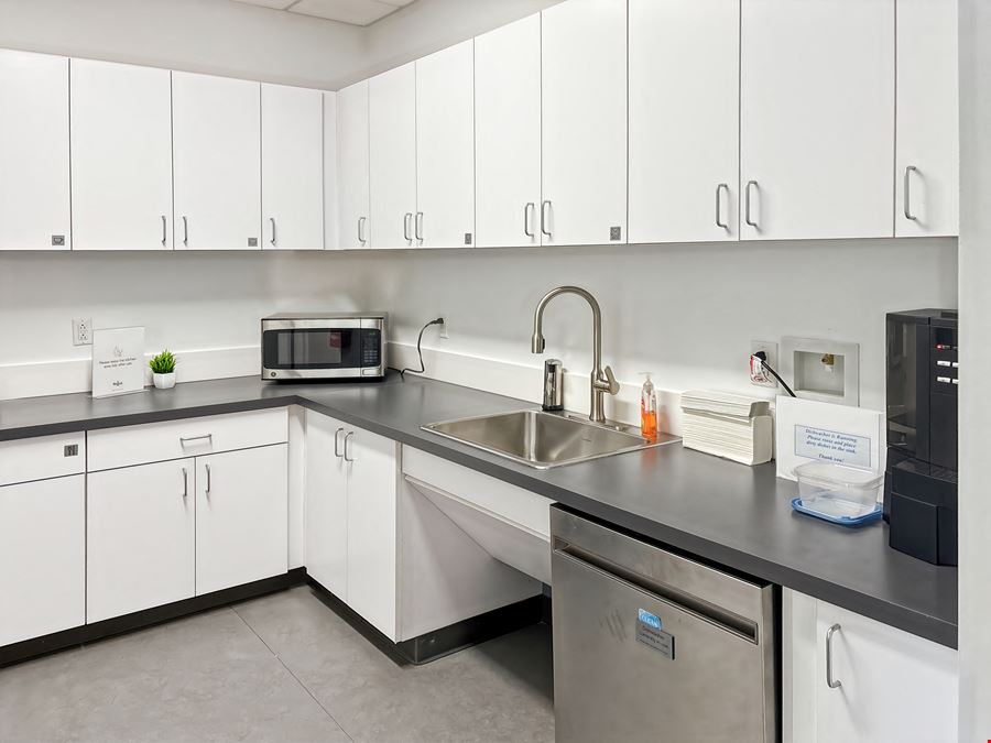 PA, Yardley - W College Avenue