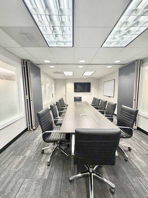 Large Conference Room 002