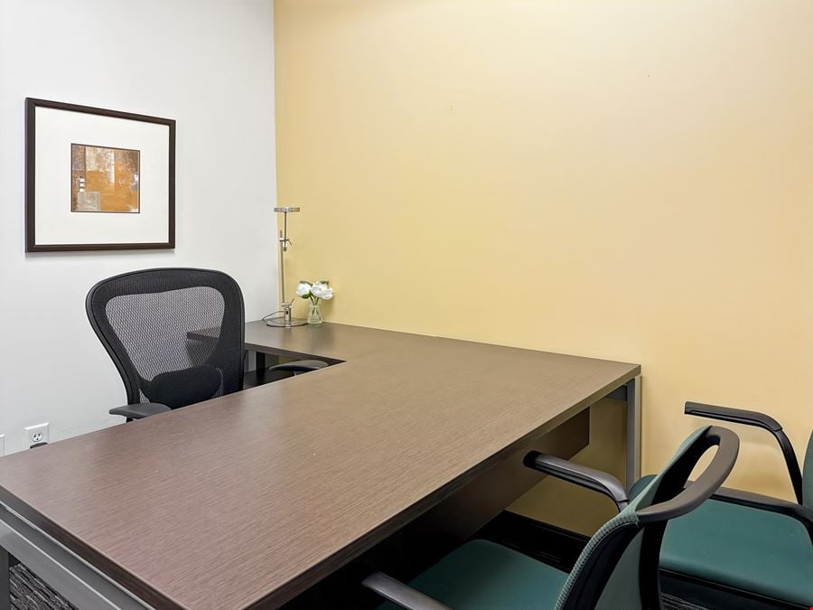 Regus - Louisville - Ormsby III Forest Green