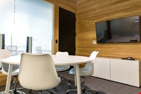 Small Meeting Room (M1)