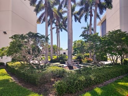 Regus - Naples - 3003 Tamiami Trail