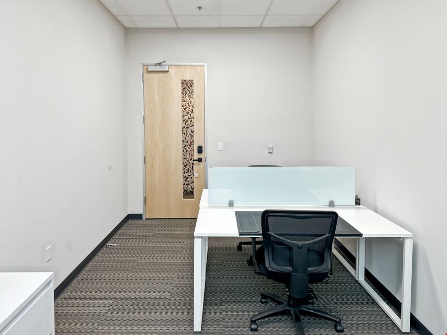 CA, Ontario - W 6th Street