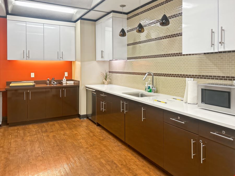 AB, Edmonton – Manulife Place