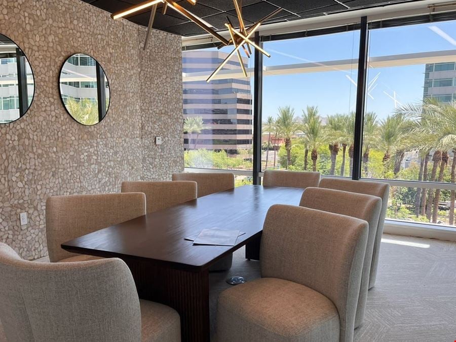Lucid Private Offices - Camelback/Biltmore