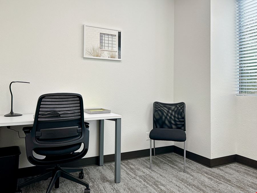 CA, Santa Rosa - Neotomas Ave