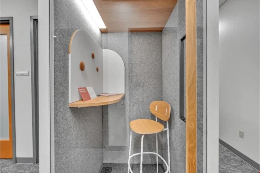 6081 Hamilton Boulevard