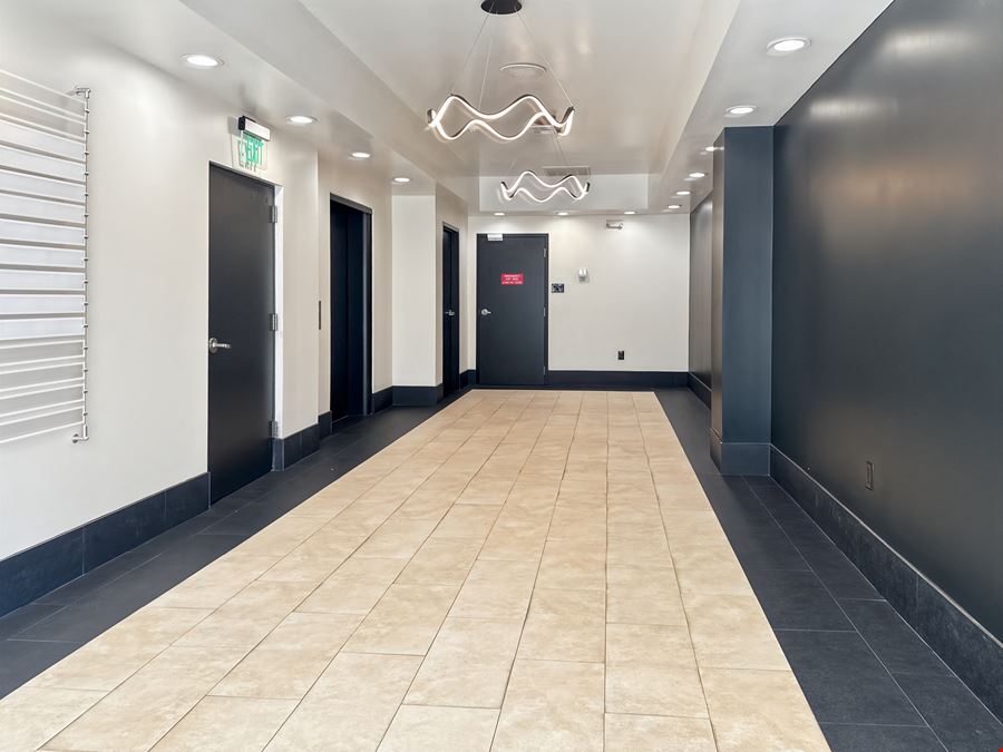 Regus - Baton Rouge - Florida St