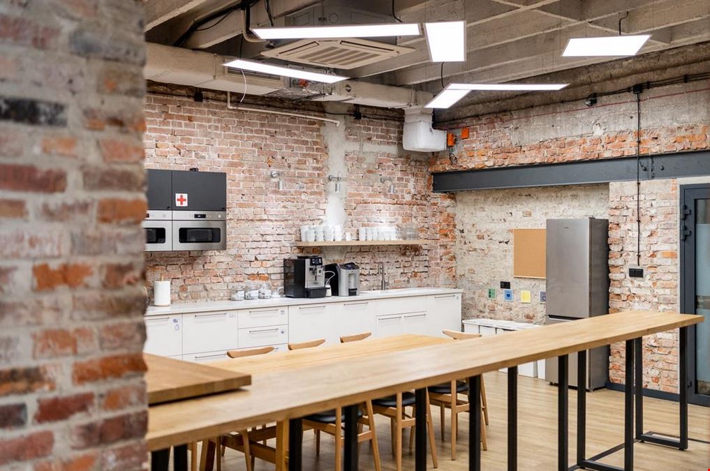 Cluster Pl. Inwalidów