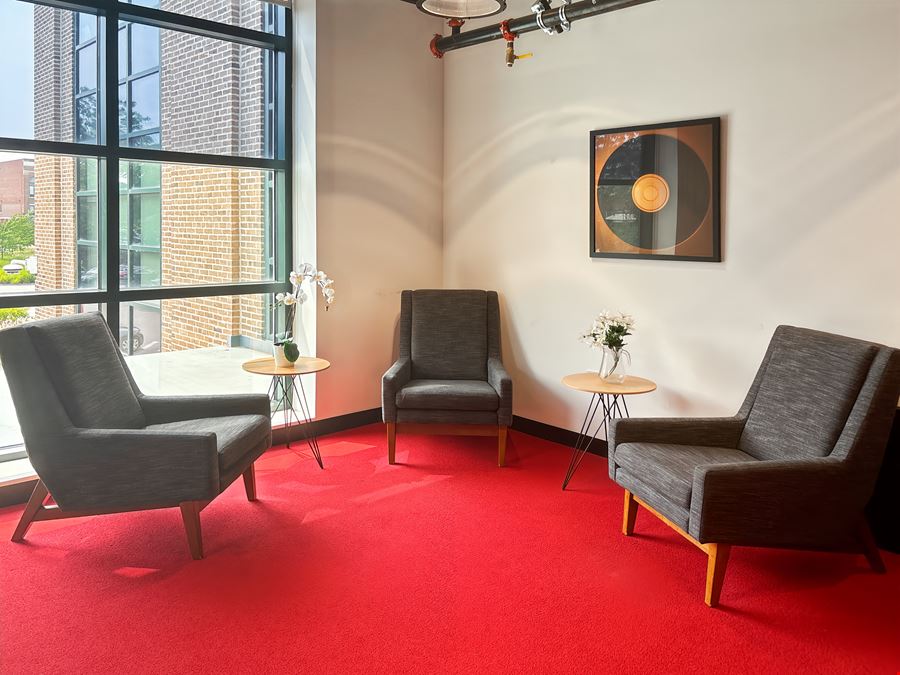 Regus - Charlestown - Schraffts Center