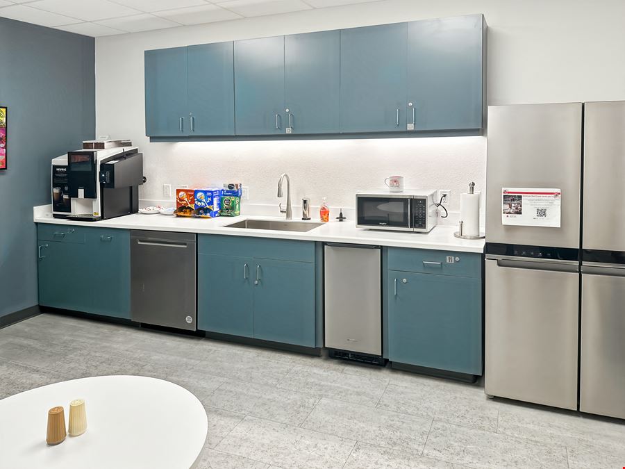 AZ, Tucson - E Broadway Blvd