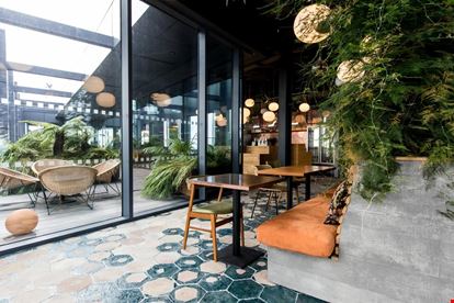 Fora - Reading - Station Road