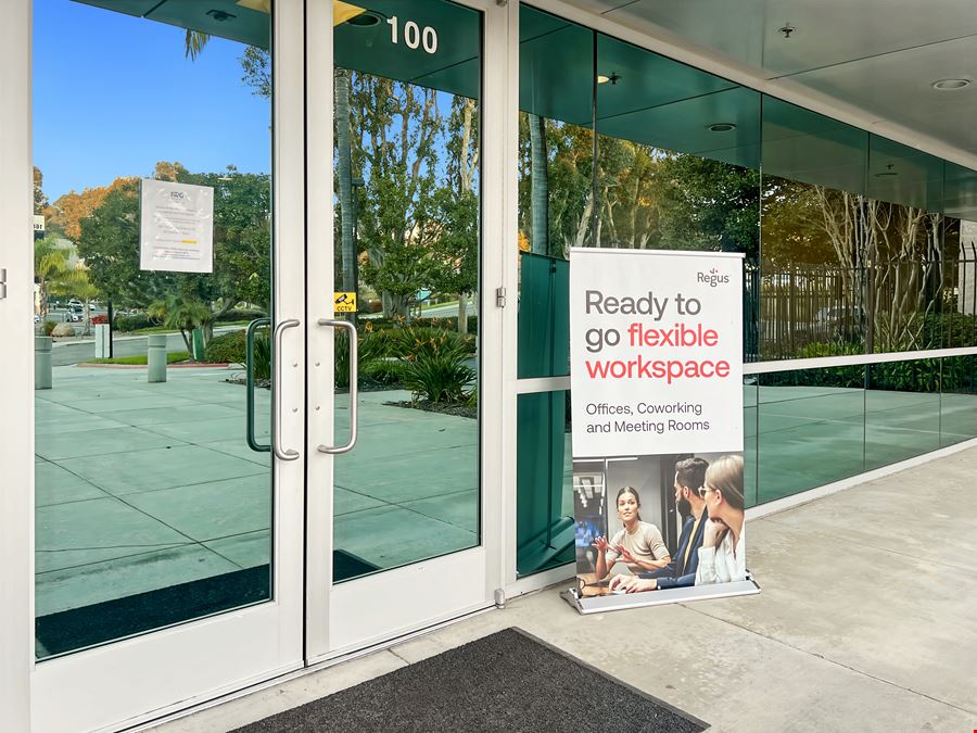 CA, San Diego - Via del Campo Ct