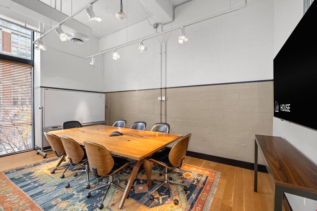 Eaton House @Eaton Hotel