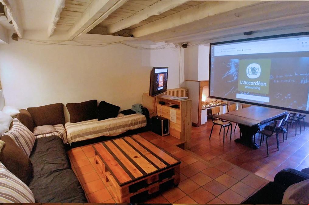 20 Place Edmond Canet