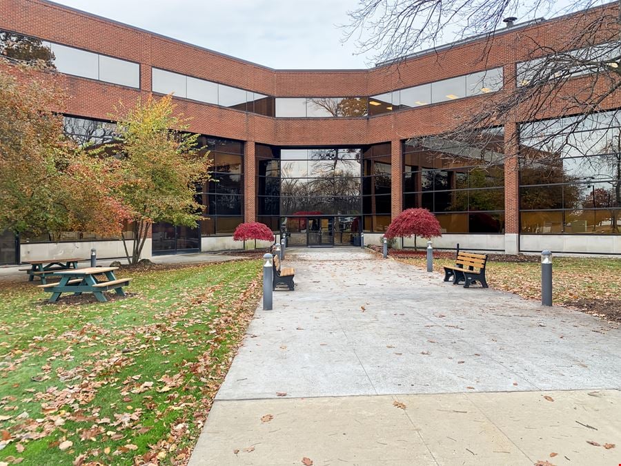 Regus - Dearborn