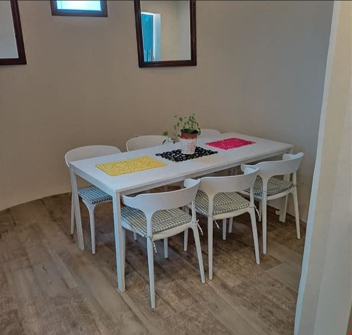 Lama Café Coworking Space