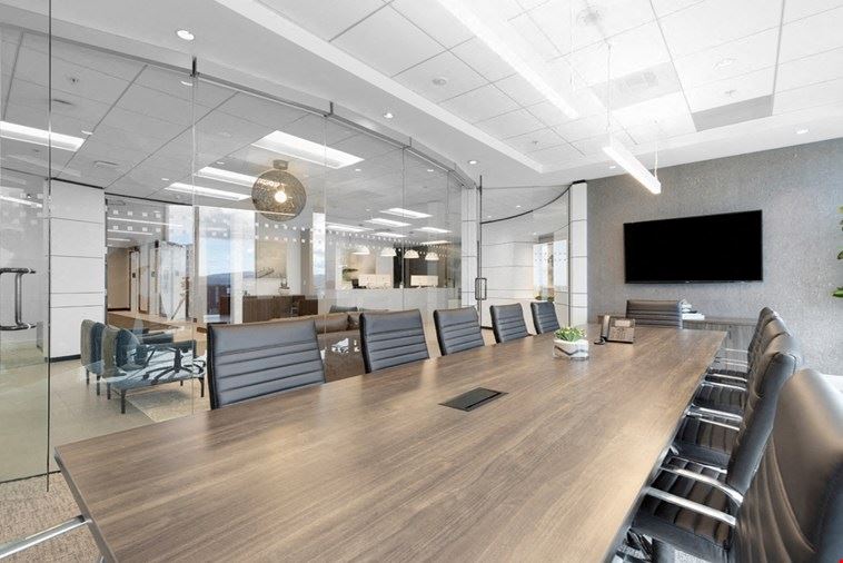 12 Person Meeting Room - Large