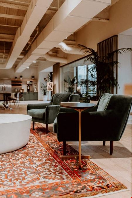 Common Desk - Dallas Arts District