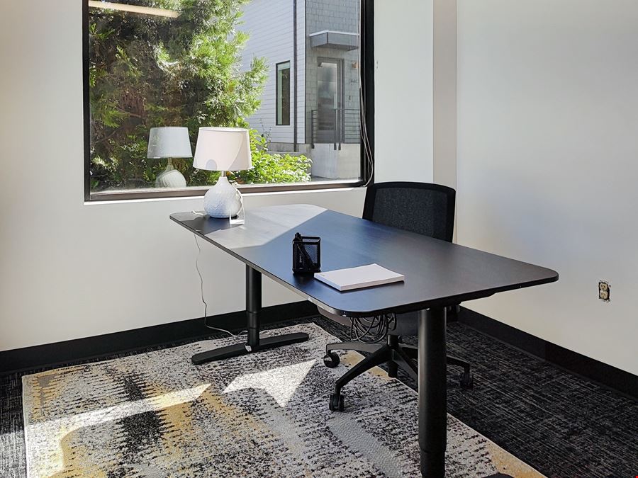 WA, Seattle - 5th Ave NE