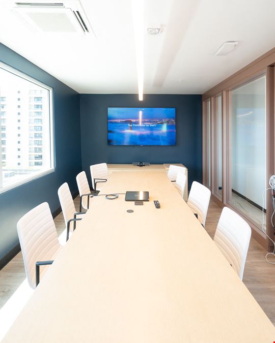 Rooftop Meeting Room