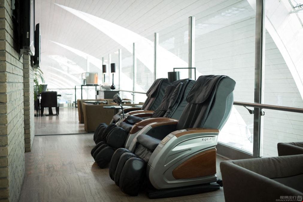 Ahlan Lounge Executive Floor* Dubai International Airport Terminal 3