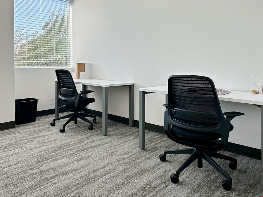 CA, Santa Rosa - Neotomas Ave