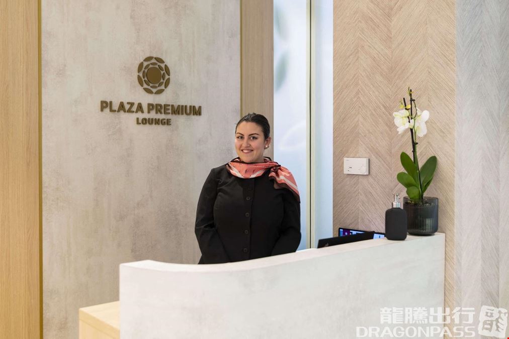 Plaza Premium Lounge Liszt Ferenc International Airport Terminal 2 - SkyCourt